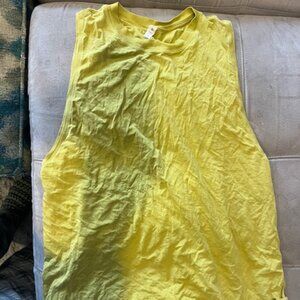 ladirs lululemon top